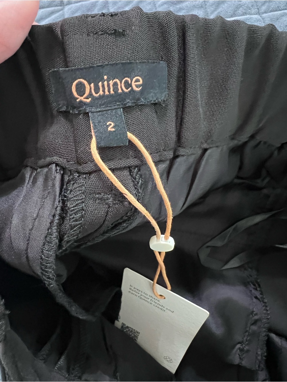 Quince Stretch Crepe Pleated Shorts Women’s Size 2 Black Tailored Dressy B6 - Picture 4 of 8